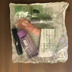Clinique Mini Sizes w/Jonathan Adler Makeup Bag